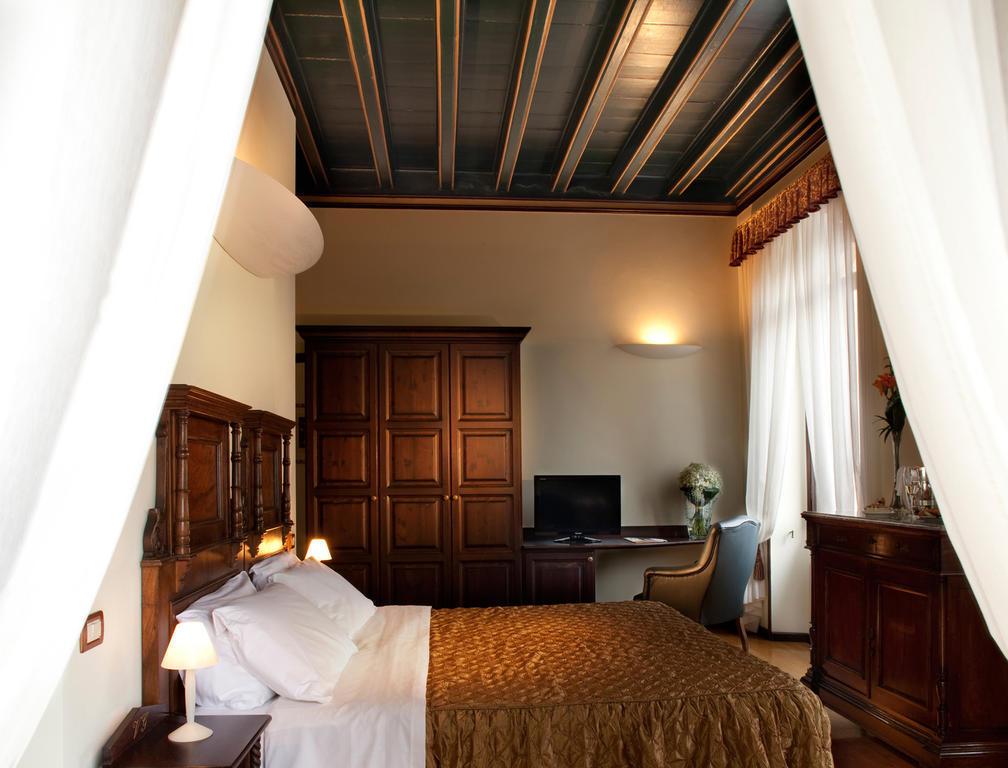 Hotel Villa Giulia Gargnano Room photo